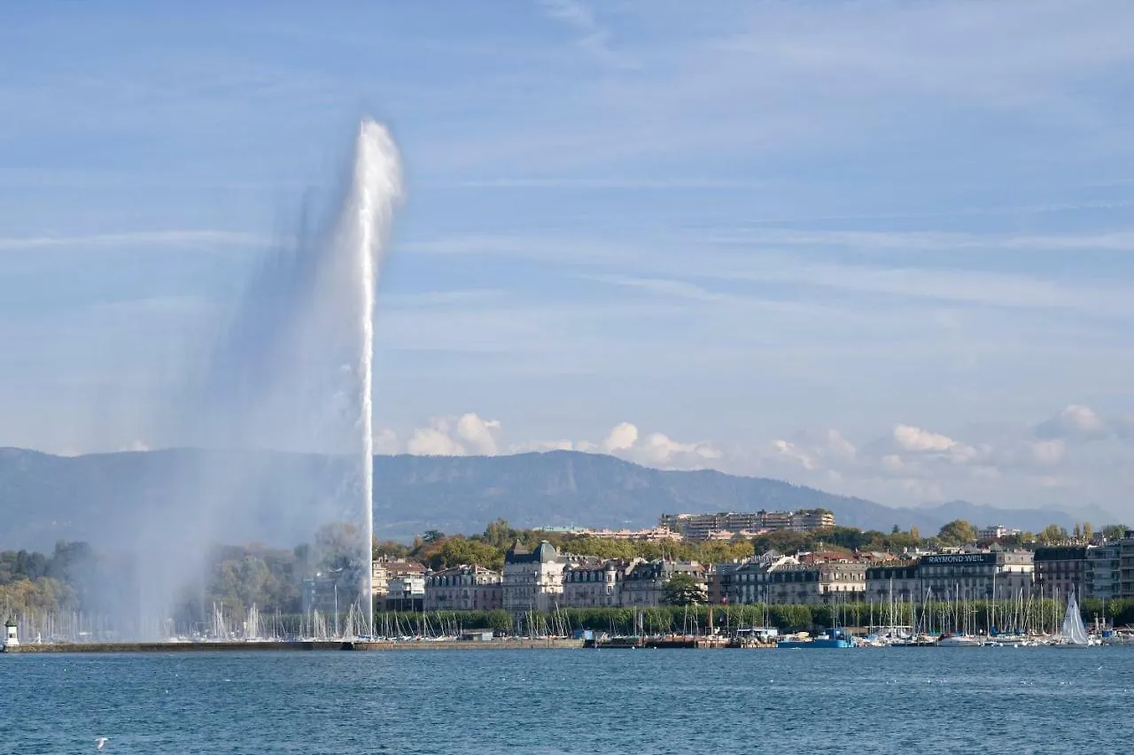 Hotelf1 Thonon Les Bains Est Marin France